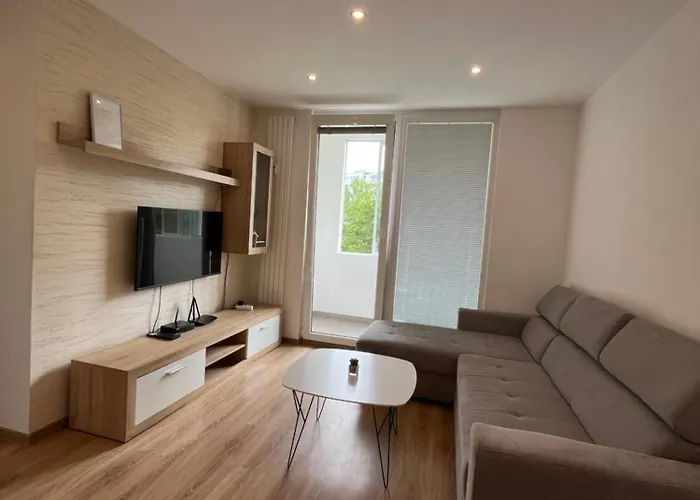 Flat In Appartamento *